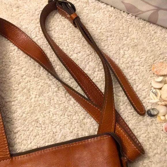 Patricia Nash Leather crossbody bag. - Picture 3 of 8